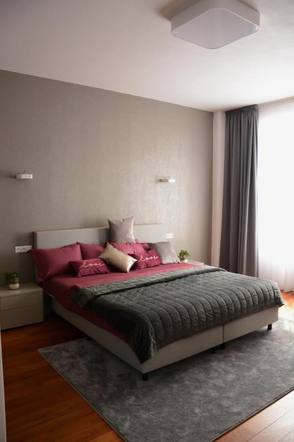 Premium Apartment Near Banska Bystrica Square With Two Big Bedrooms Eksteriør billede