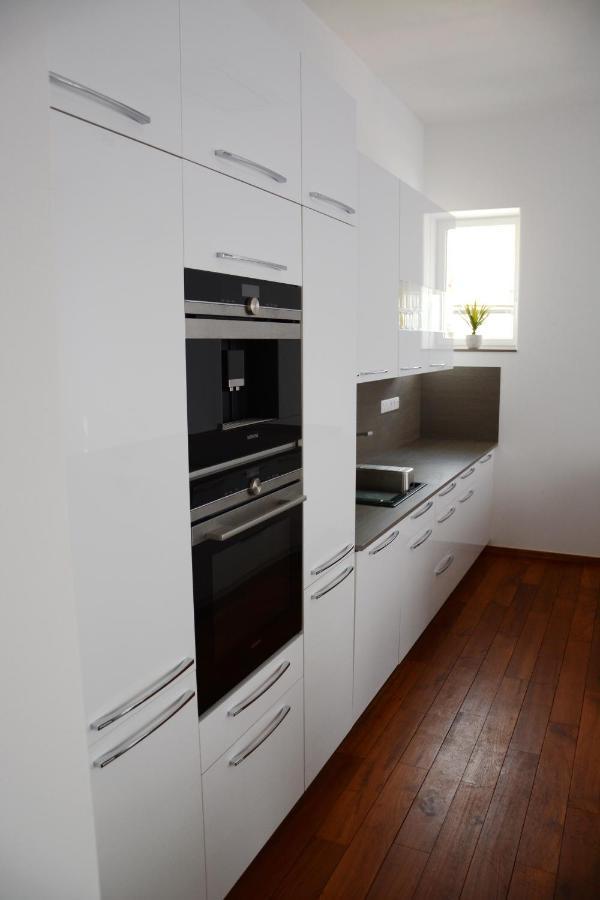 Premium Apartment Near Banska Bystrica Square With Two Big Bedrooms Eksteriør billede